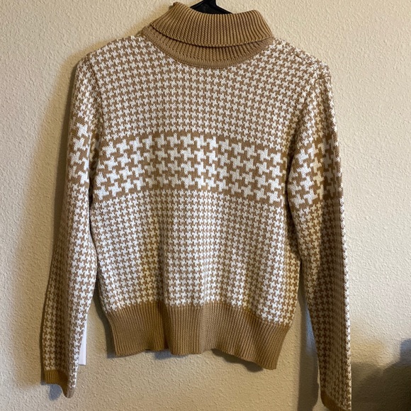 Petite Sophisticate turtleneck sweater size medium - Picture 1 of 5